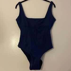 NWT SKIMS Sculpting Swimsuit (Size Medium)